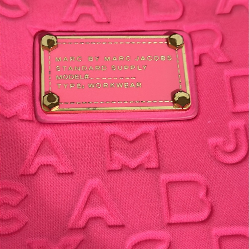 Marc by Marc Jacobs laptop/tablet case bag - Picture 2 of 8